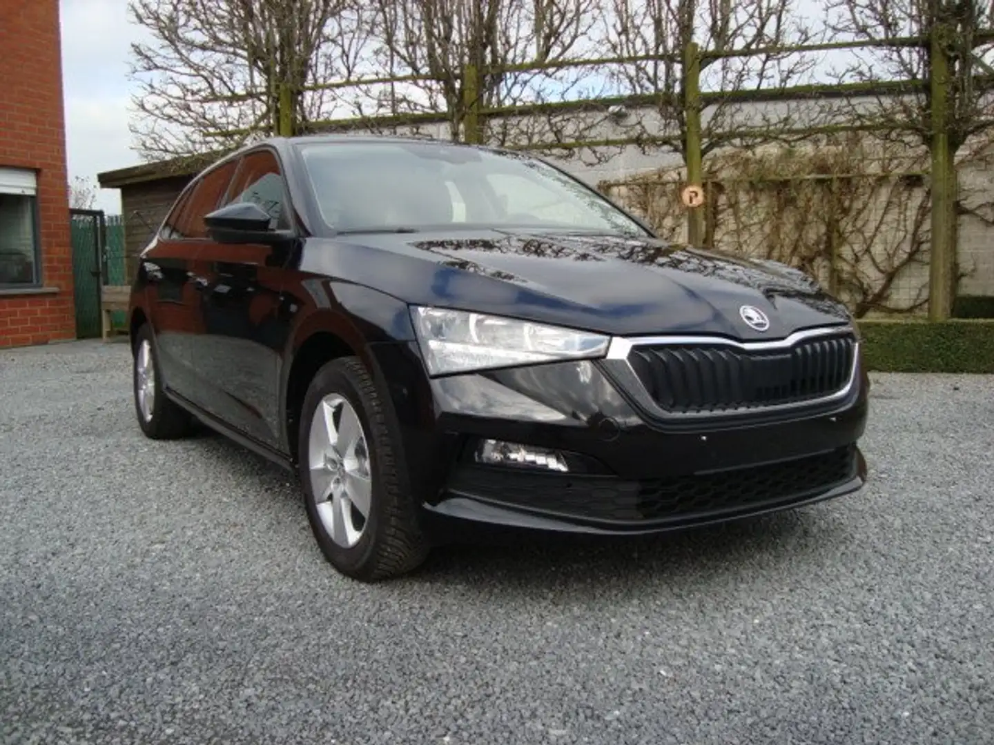 Skoda Scala 1.0 TSI Ambition Aut Airco/AppConnect/Adapt cruise Zwart - 1