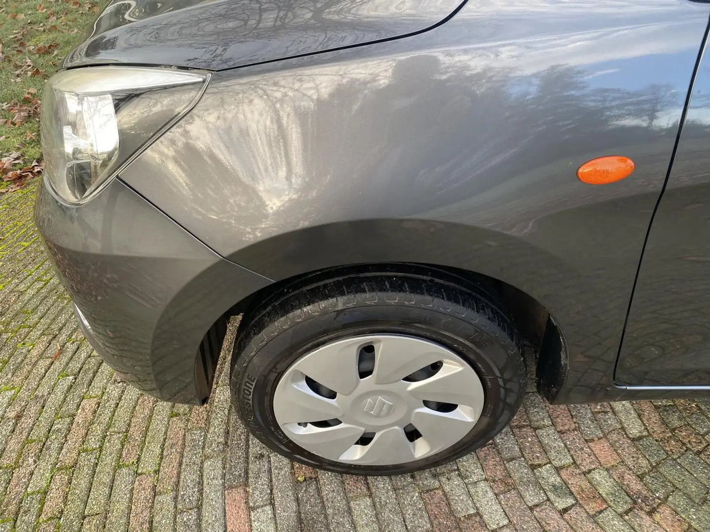 Suzuki Celerio 1.0 VVT COMFORT AUTOMAAT Gris - 2