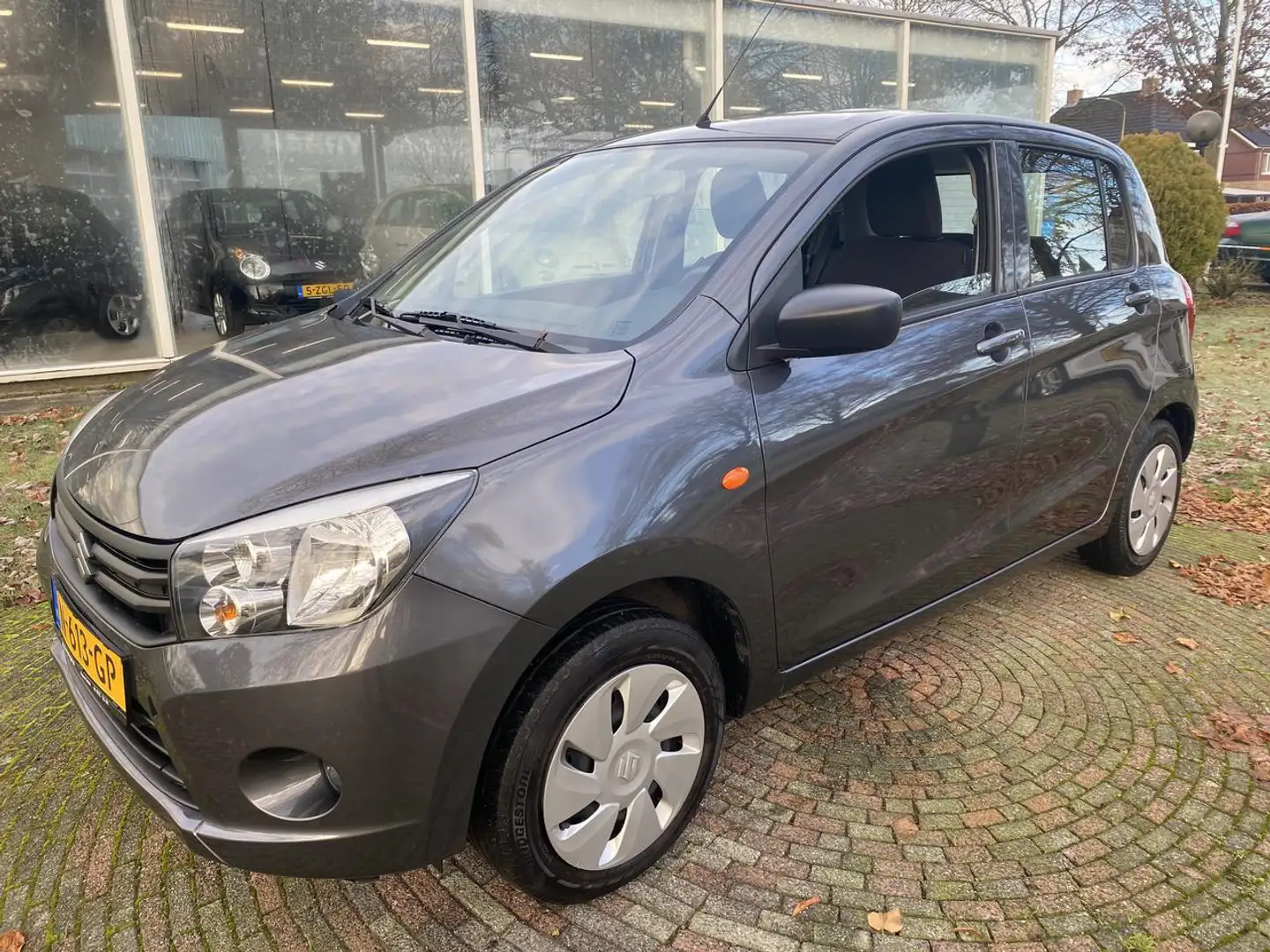 Suzuki Celerio 1.0 VVT COMFORT AUTOMAAT Gris - 1