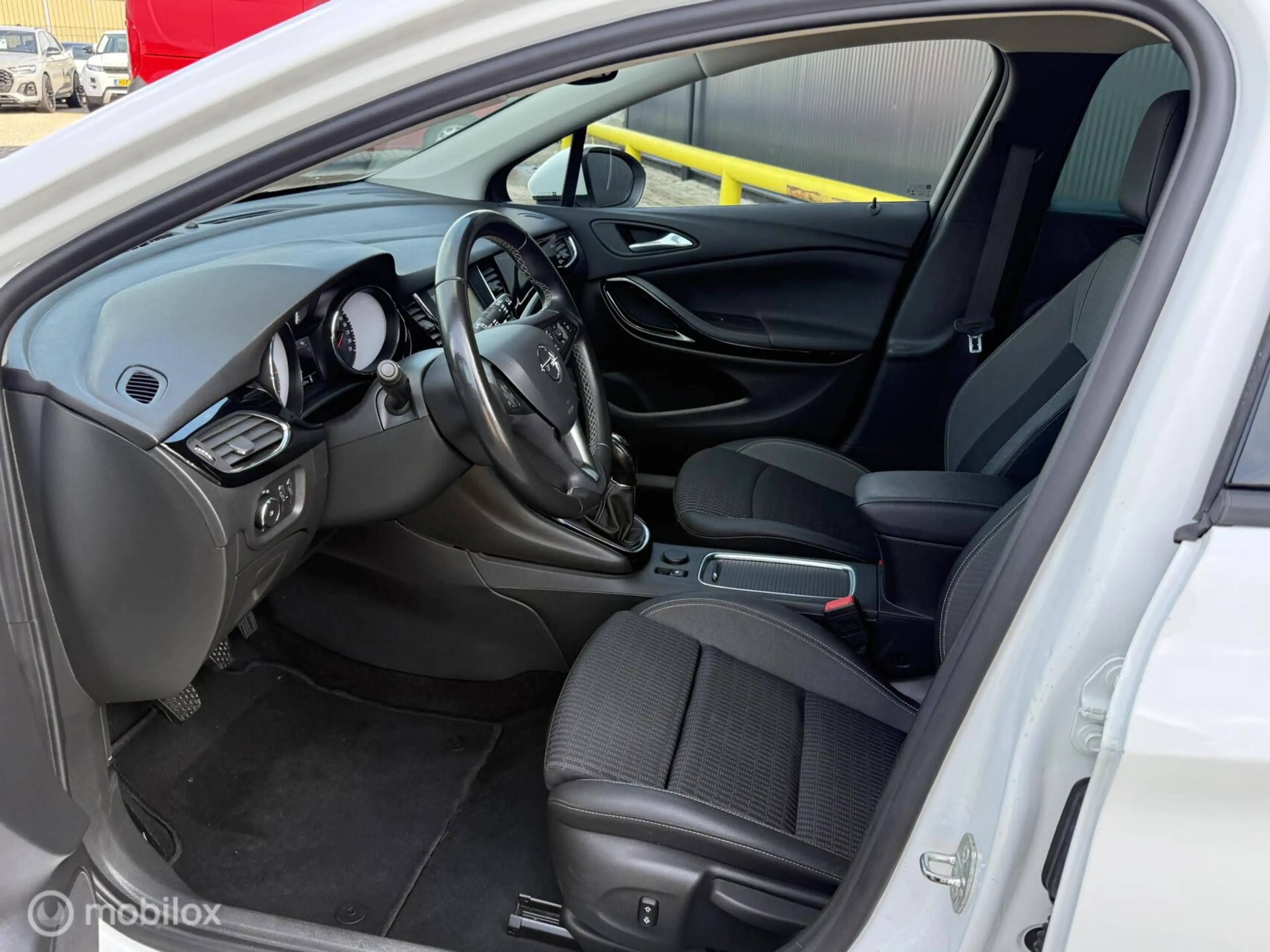 Opel Astra Sports Tourer 1.2 Edition TREKHAAK | NAVI — photo 10