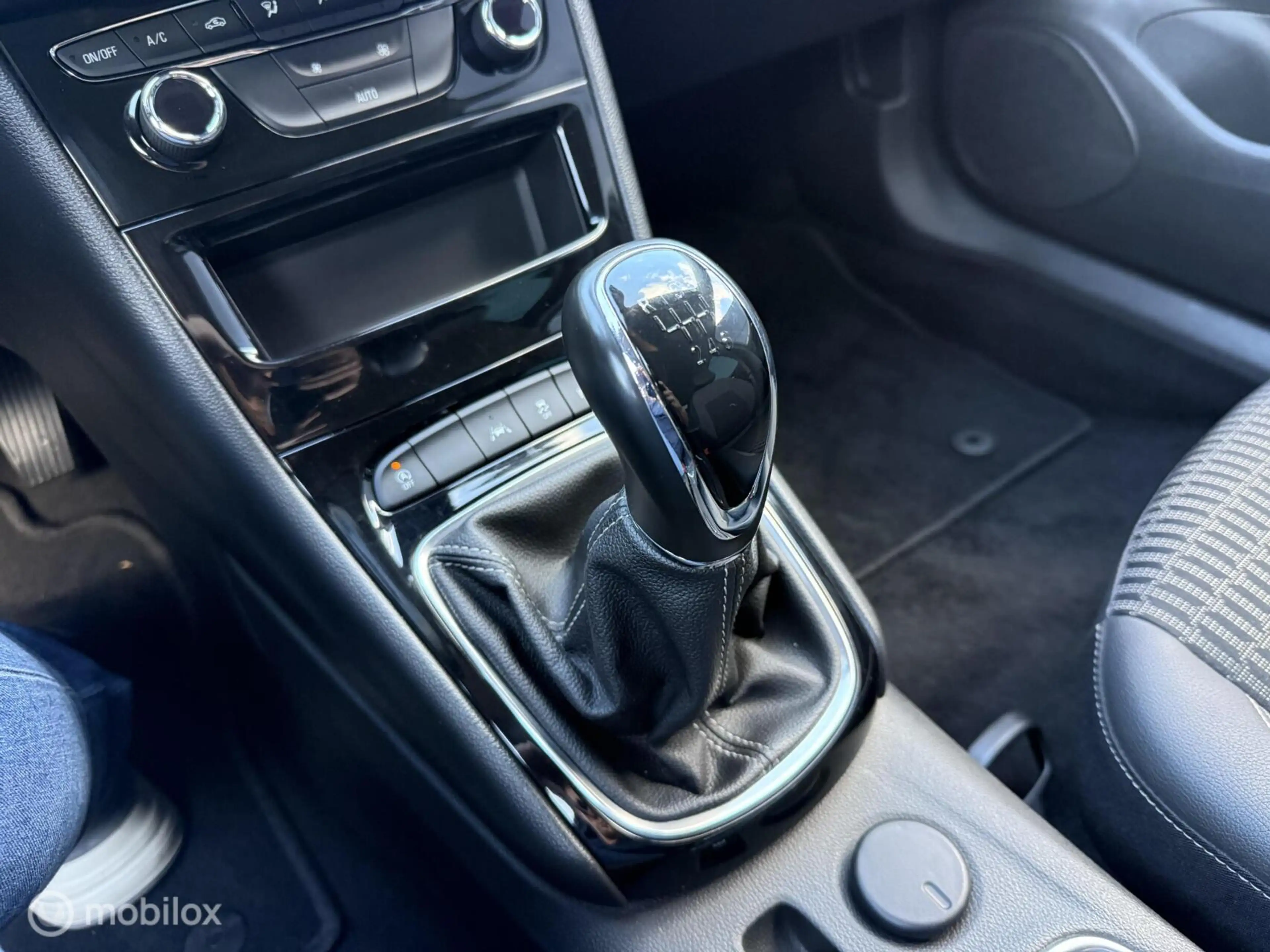 Opel Astra Sports Tourer 1.2 Edition TREKHAAK | NAVI — photo 19