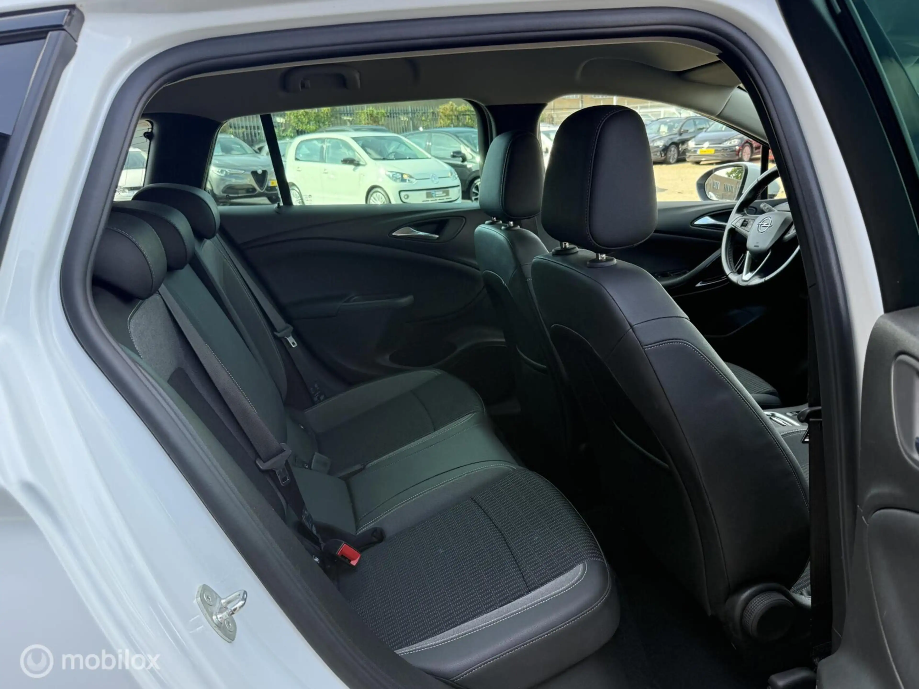 Opel Astra Sports Tourer 1.2 Edition TREKHAAK | NAVI — photo 24