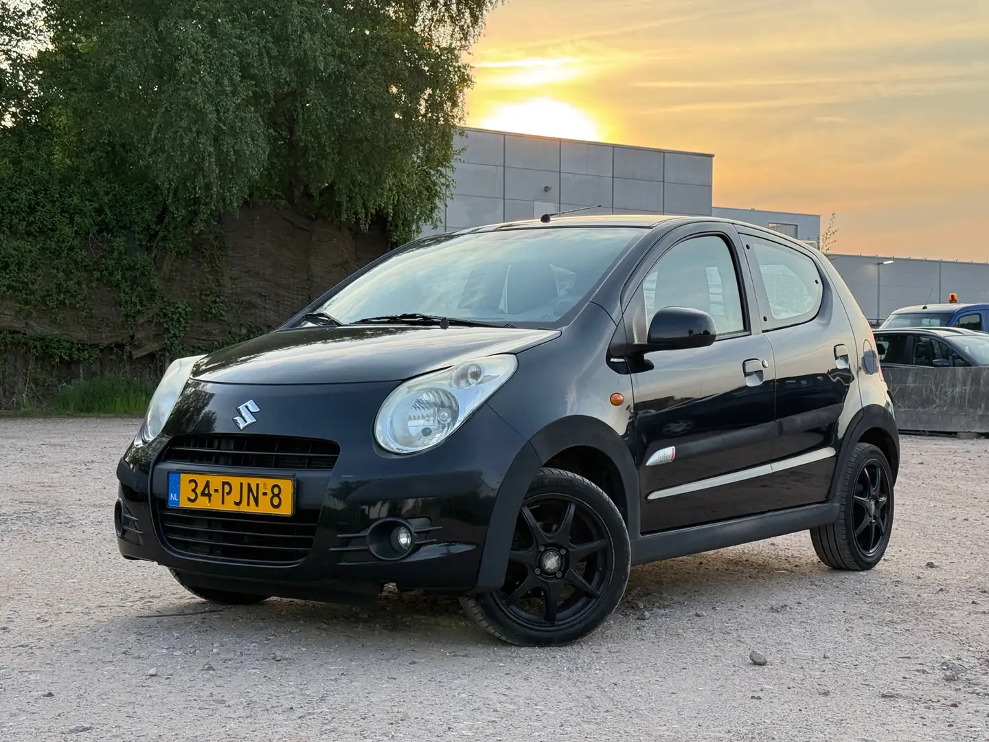 Suzuki Alto 1.0 Exclusive/UNIEK/SPOILER/VELGEN Negro - 1