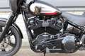 Harley-Davidson Street Bob FXBB Softail Custom, BTW MOTOR INCL!! Zwart - thumbnail 5