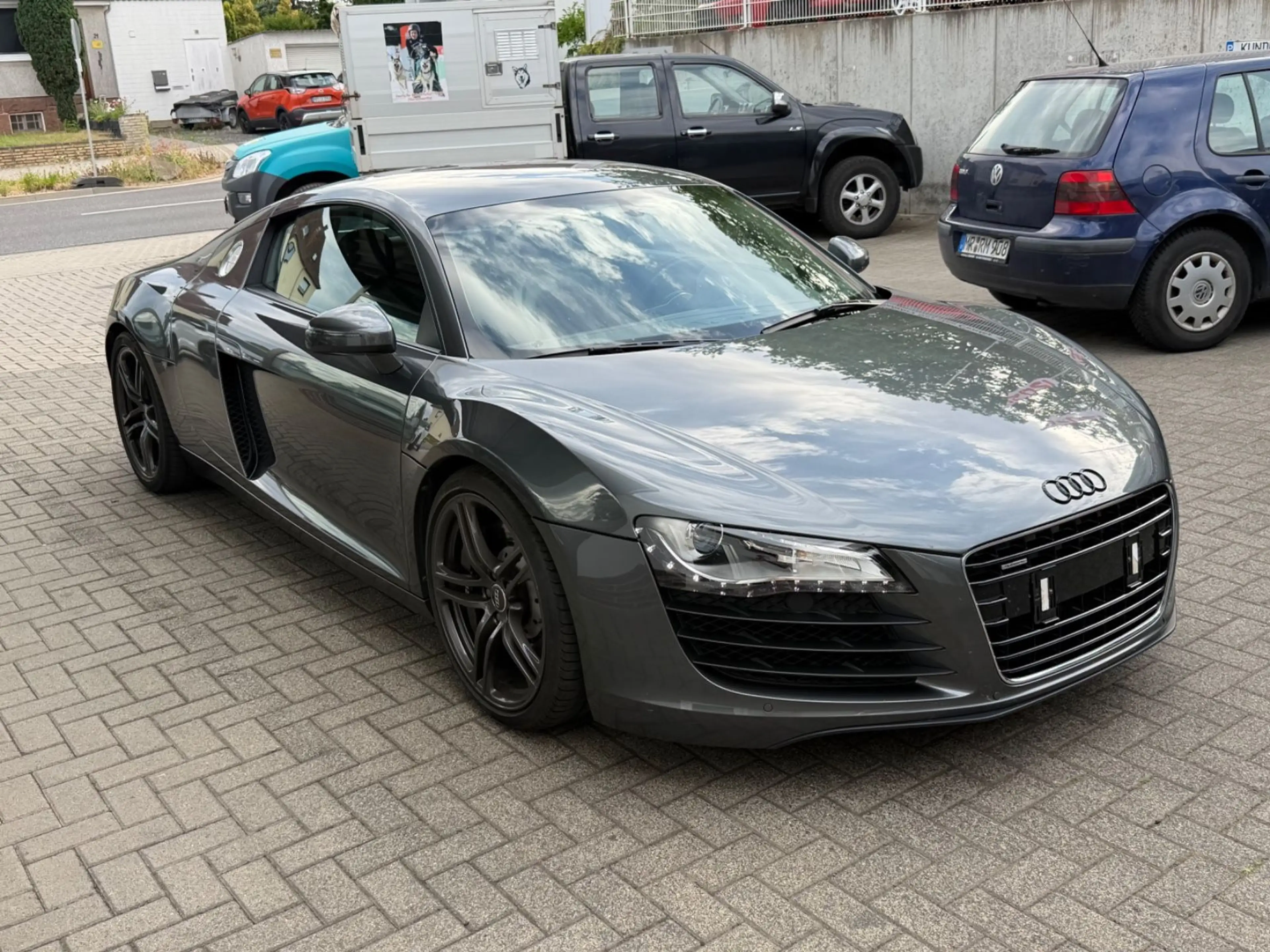 Audi R8 Coupe 4.2 FSI quattro — photo 4