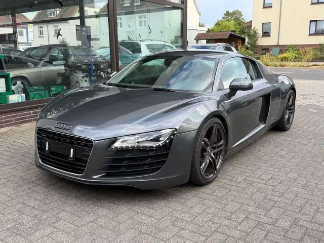 Audi R8 Coupe 4.2 FSI quattro