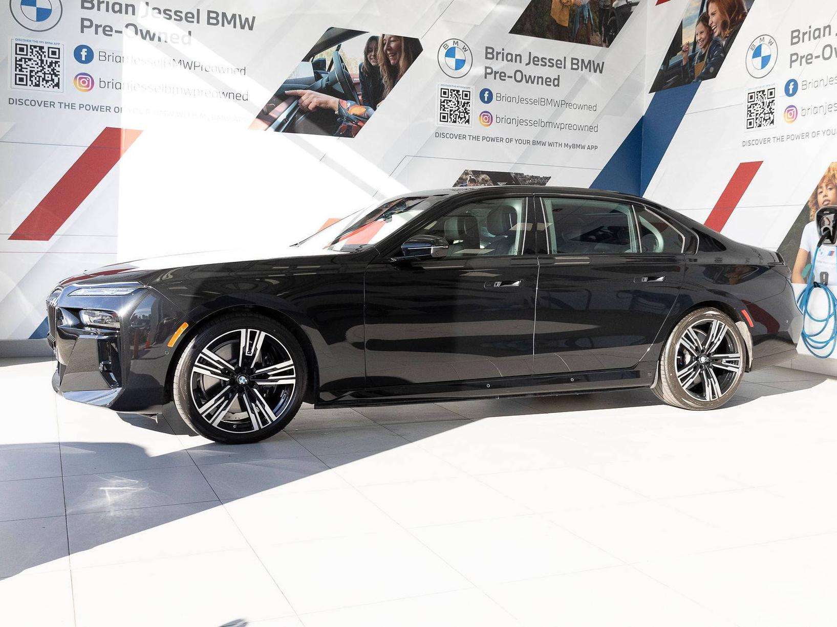 2025 BMW i7