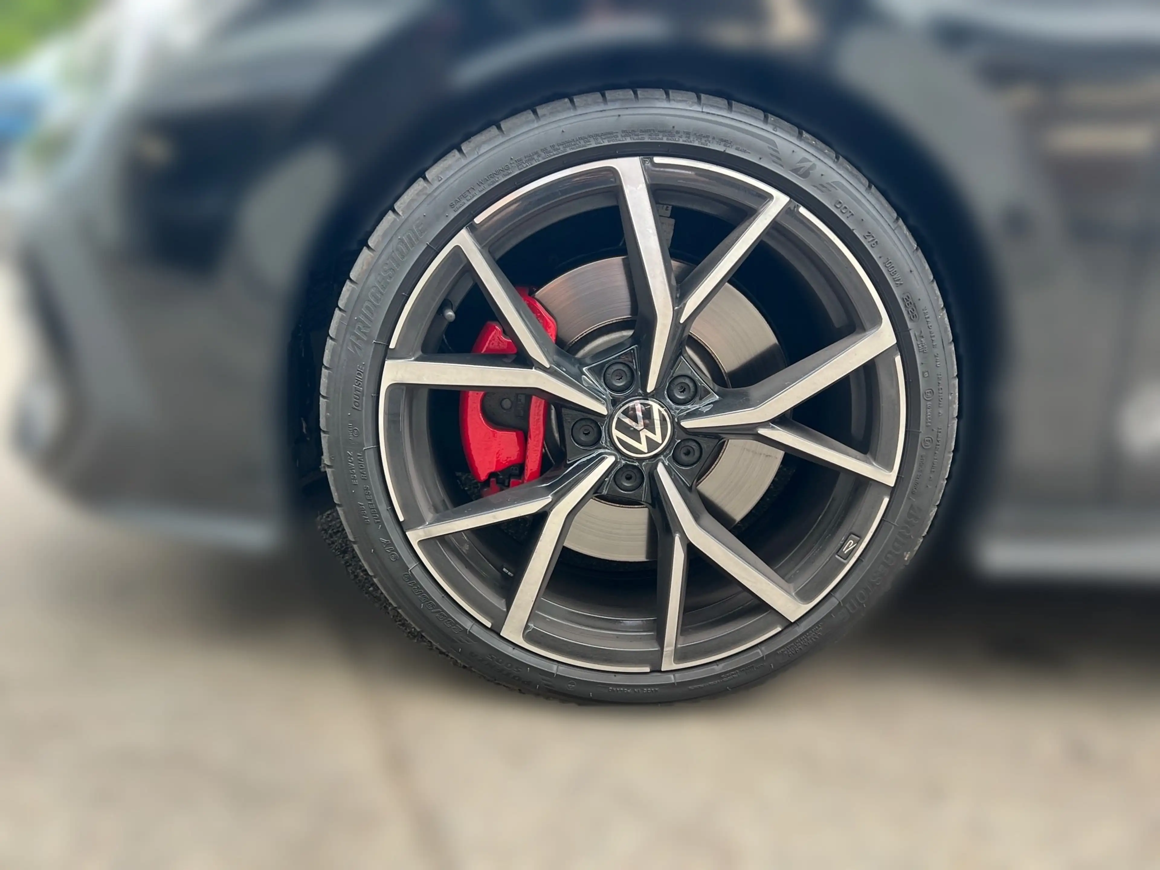 Volkswagen Golf GTI 2.0 l TSI DSG GTI LED Kamera PDC LM — photo 5