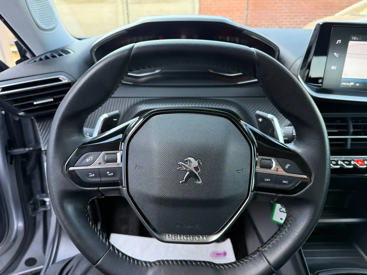 Peugeot 2008 1.2i 130PK AUTOMAAT FULL LED NAVIGATIE CARPLAY ALU, миниатюра 17
