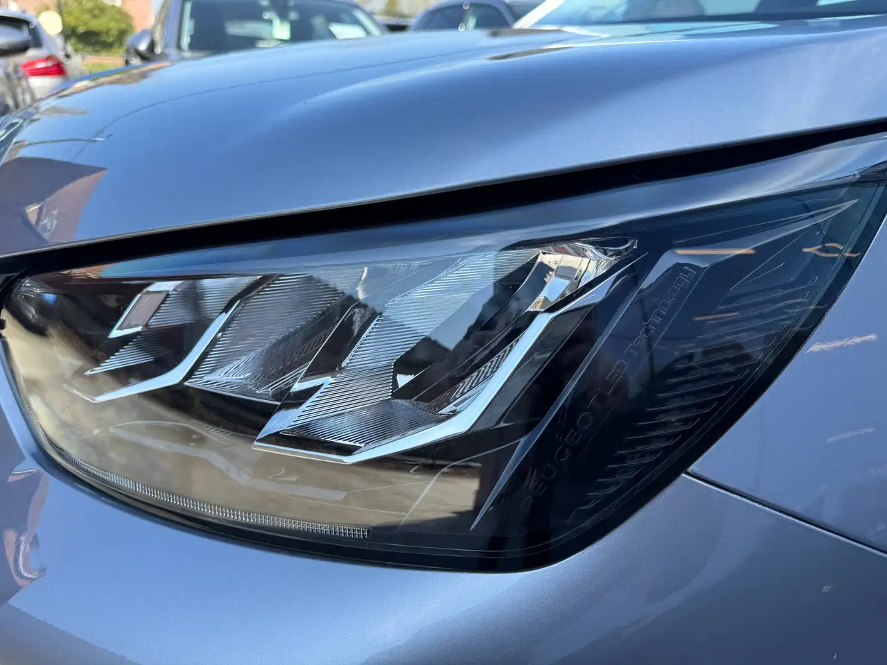 Peugeot 2008 1.2i 130PK AUTOMAAT FULL LED NAVIGATIE CARPLAY ALU, миниатюра 11