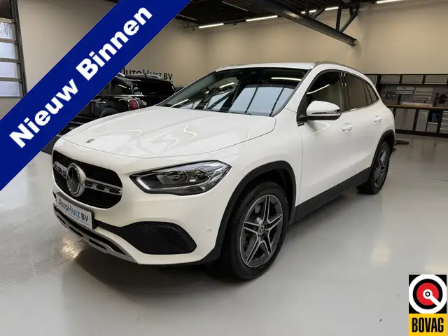 Mercedes-Benz GLA 250 e Style Trekhaak Stoelverwarming Dode Hoekassisten