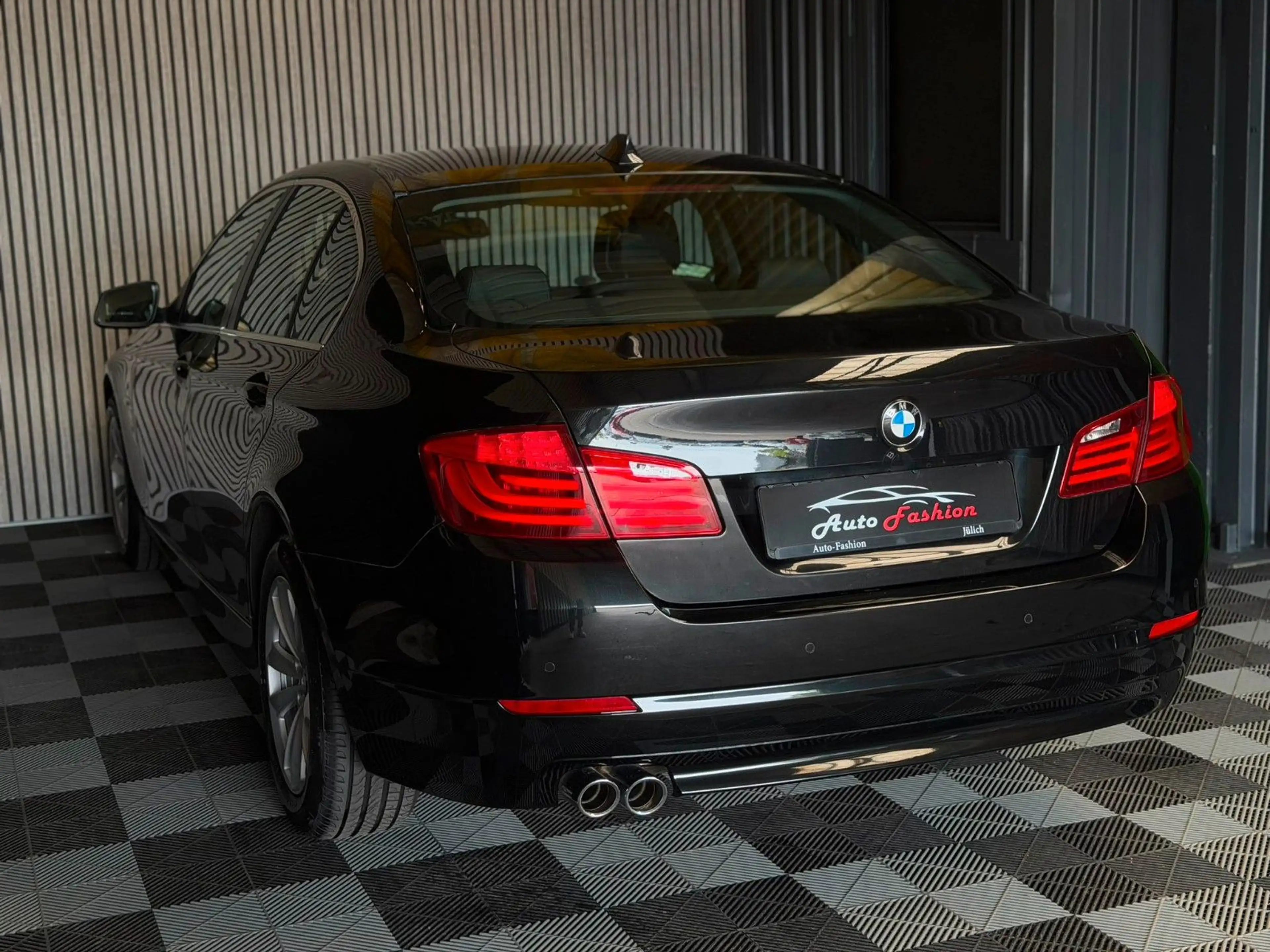 BMW 523 i Automatik Limousine Nur 70000KM — photo 3