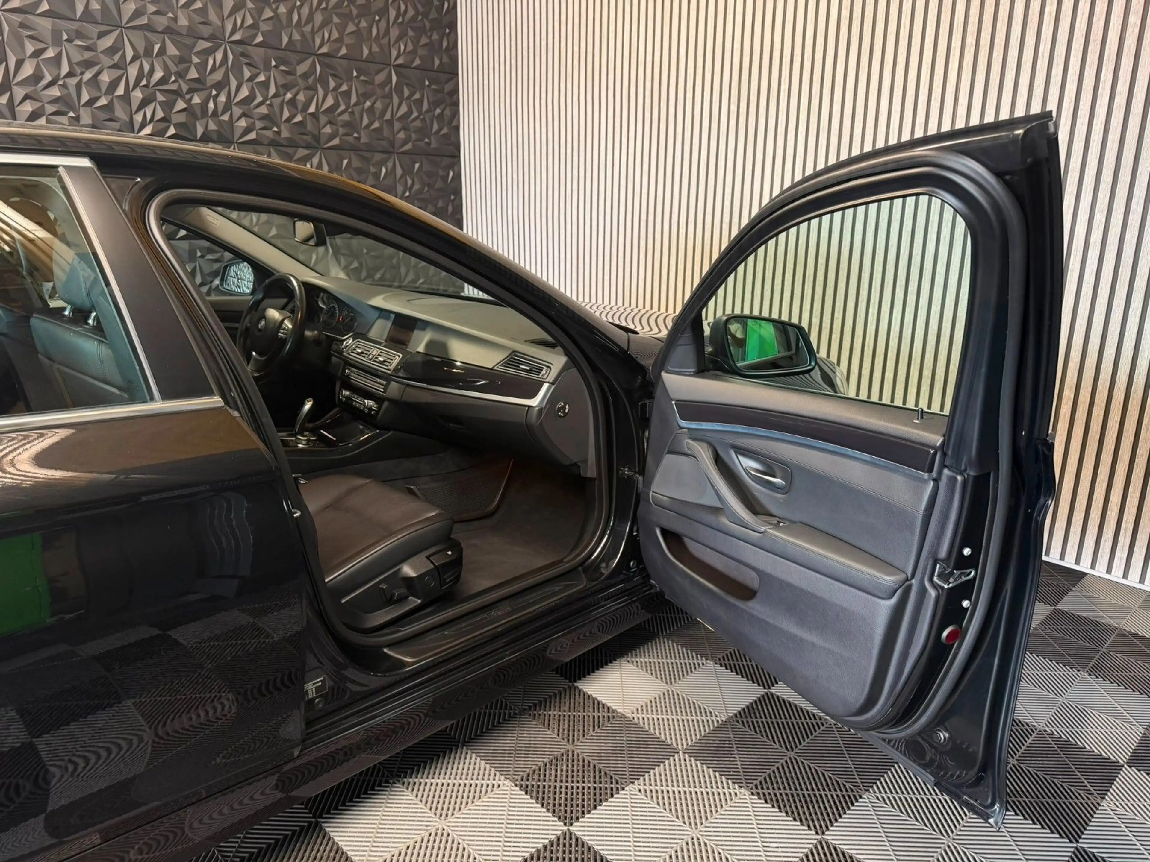 BMW 523 i Automatik Limousine Nur 70000KM — photo 10