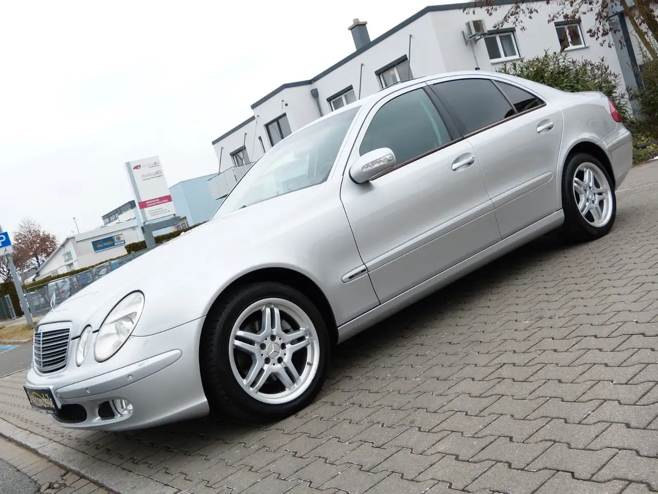 Mercedes-Benz E 270