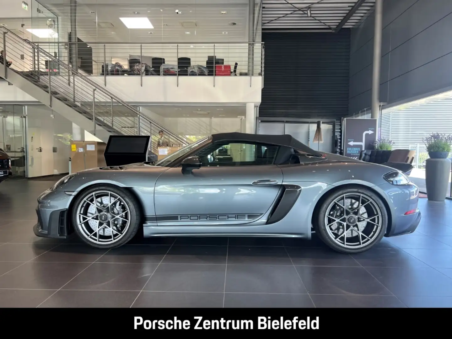 Porsche 718 Spyder RS BOSE Sport Chrono Sportabgasanlage Gri - 2
