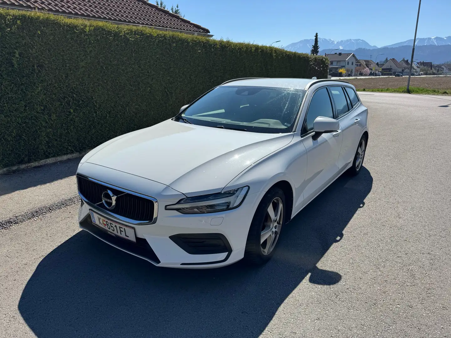 Volvo V60 V60 D4 Momentum Momentum Weiß - 2