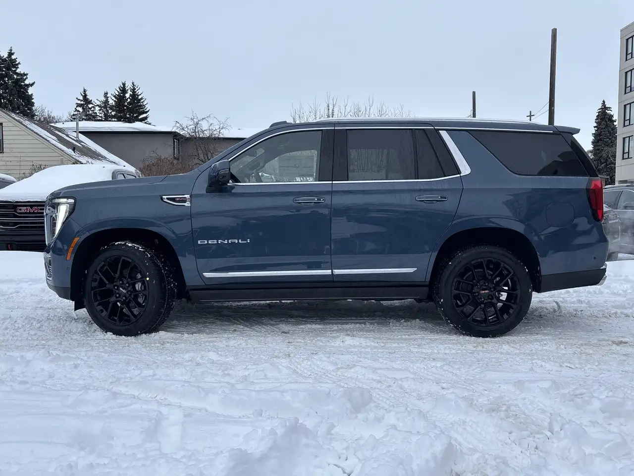 GMC Yukon снимка GMC Yukon