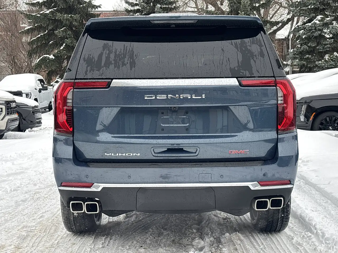 GMC Yukon снимка GMC Yukon