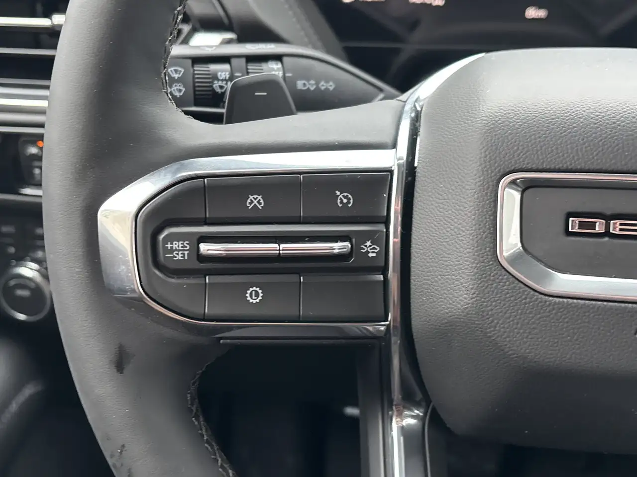 GMC Yukon снимка GMC Yukon