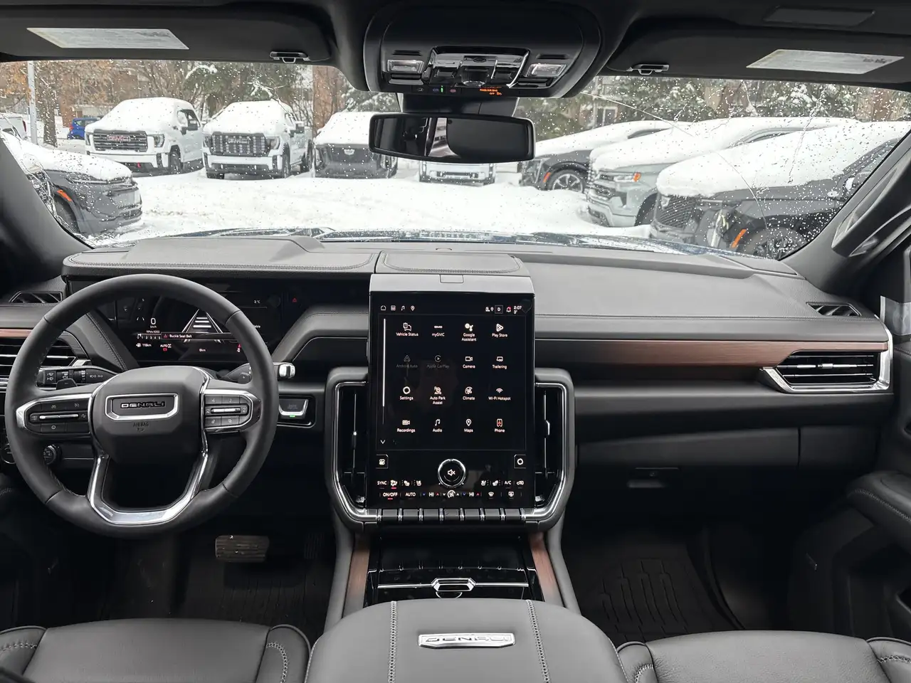 GMC Yukon снимка GMC Yukon