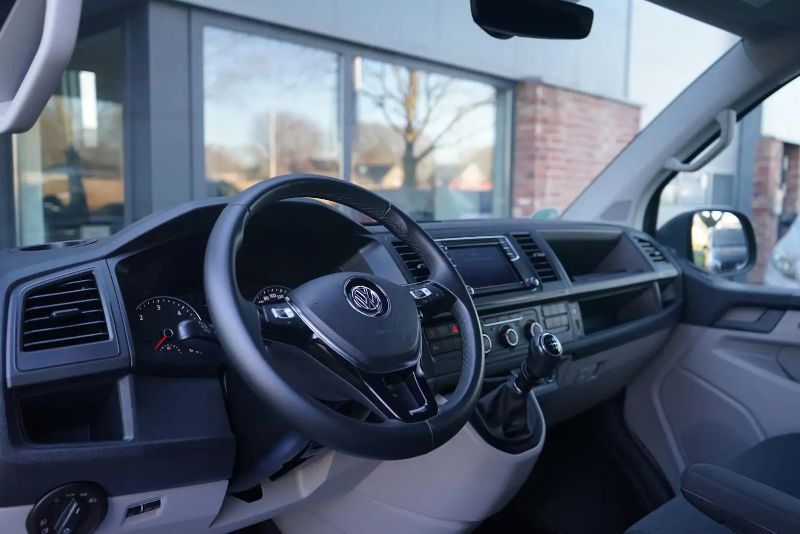 Volkswagen Transporter 2.0 TDI Nav, LED, 204Pk, Garantie, 20''LM, Camera, Gris - 2