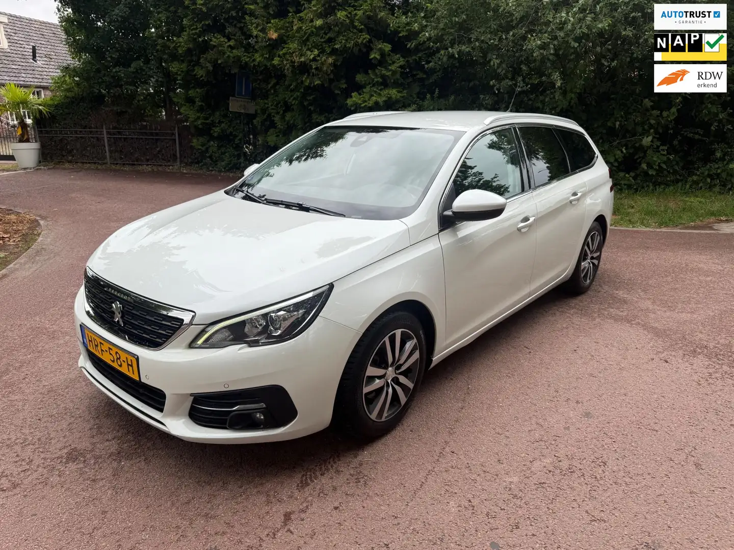 Peugeot 308 1.2 PureTech Allure / Navi / Camera / PDC / led / Blanc - 1