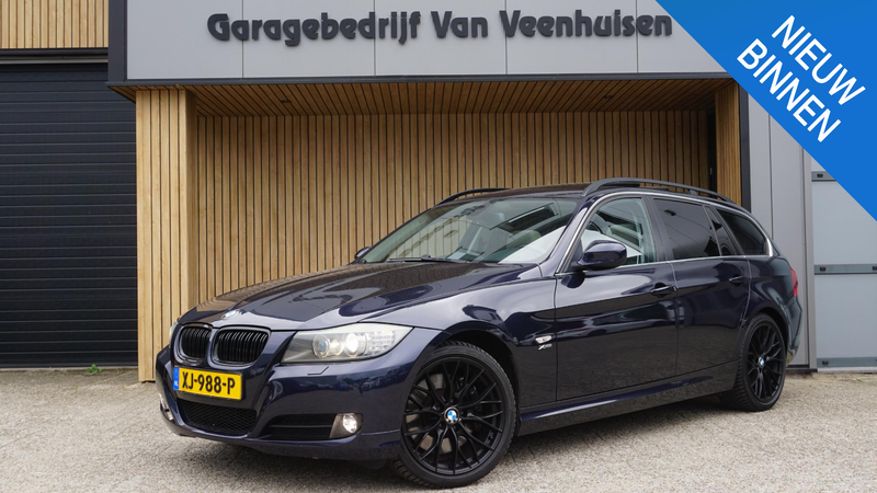BMW 330 3-serie Touring Xdrive 272pk Clima Pano Leder Elek