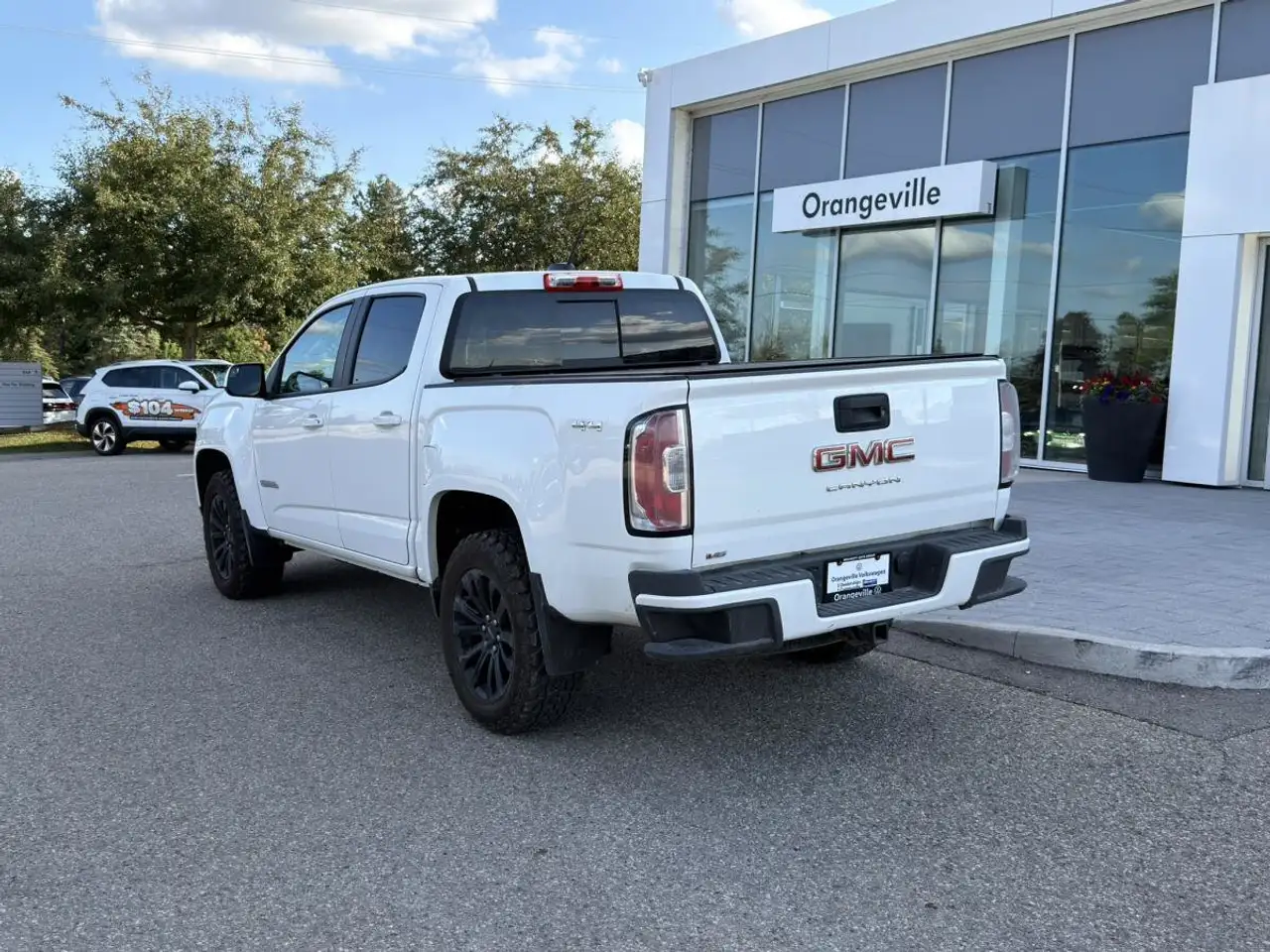 GMC Canyon photo GMC Canyon