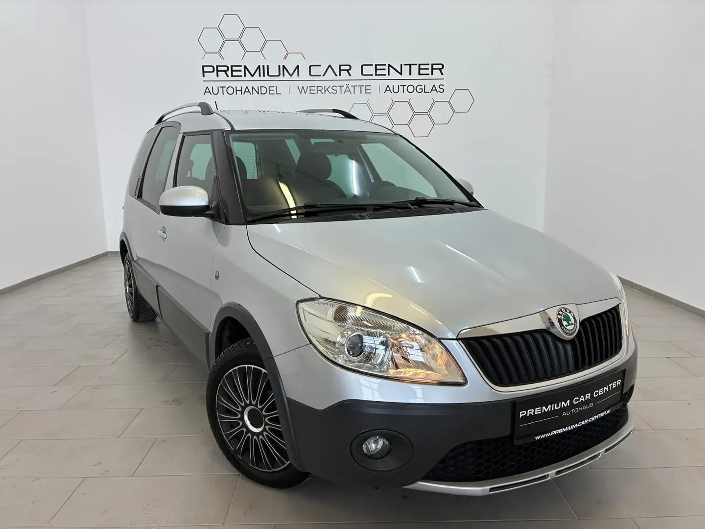 Skoda Roomster 1,2 TSI Ambition Scout DSG PARKHILFE / KLIMA Silber - 1