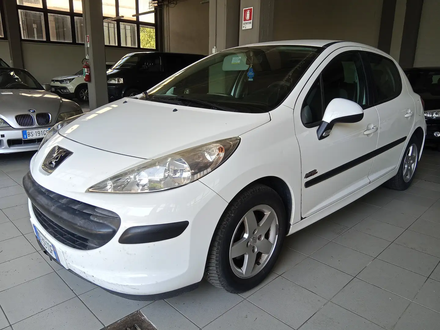 Peugeot 207 207 5p 1.4 8v X-Line impianto GPL Bianco - 1