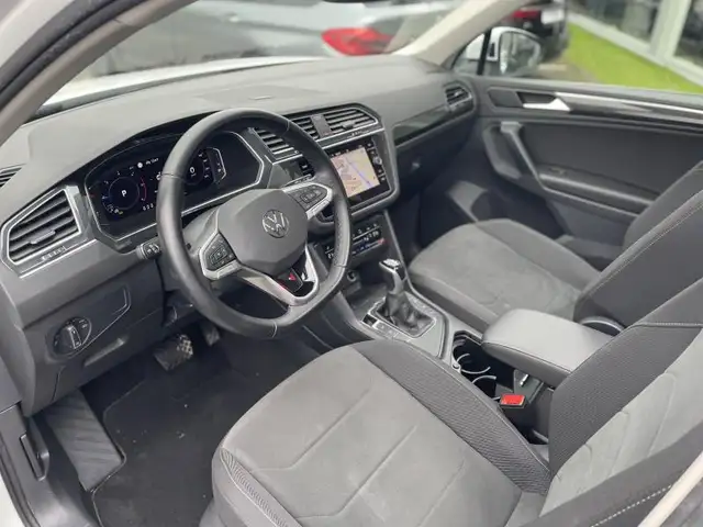 Volkswagen Tiguan view 6