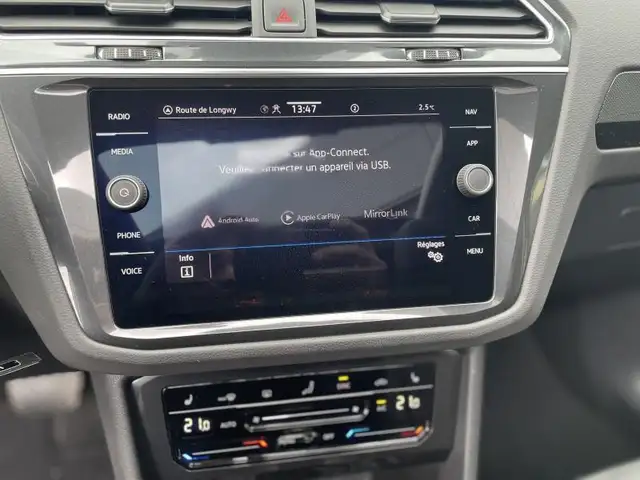Volkswagen Tiguan view 11