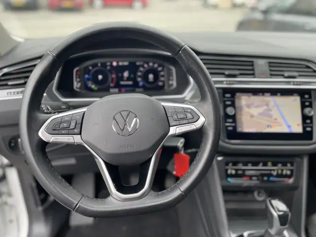 Volkswagen Tiguan view 8