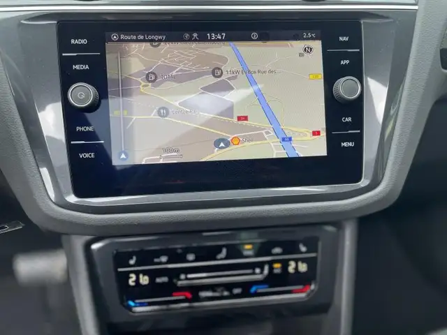 Volkswagen Tiguan view 9