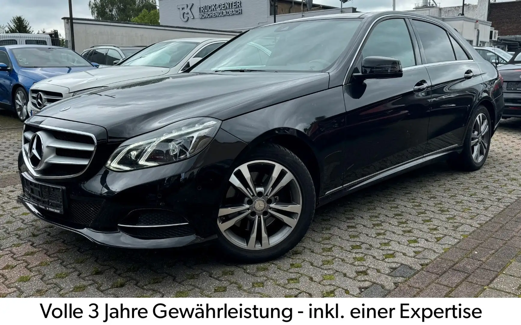 Mercedes-Benz E 300 4x4-KAMERA-NAVI-PANORAMA-SHZ-LED-LEDER- Schwarz - 1