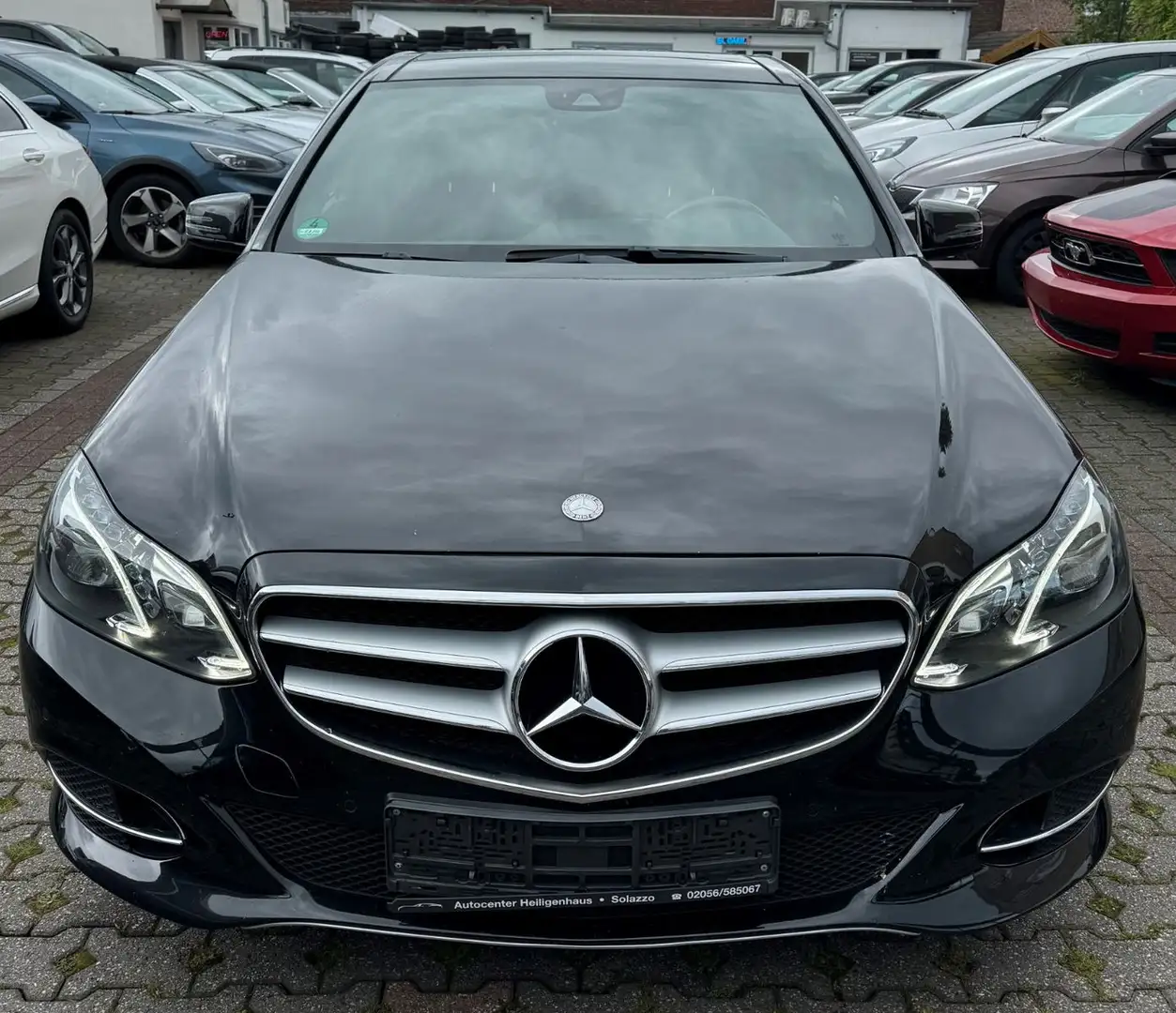 Mercedes-Benz E 300 4x4-KAMERA-NAVI-PANORAMA-SHZ-LED-LEDER- Schwarz - 2