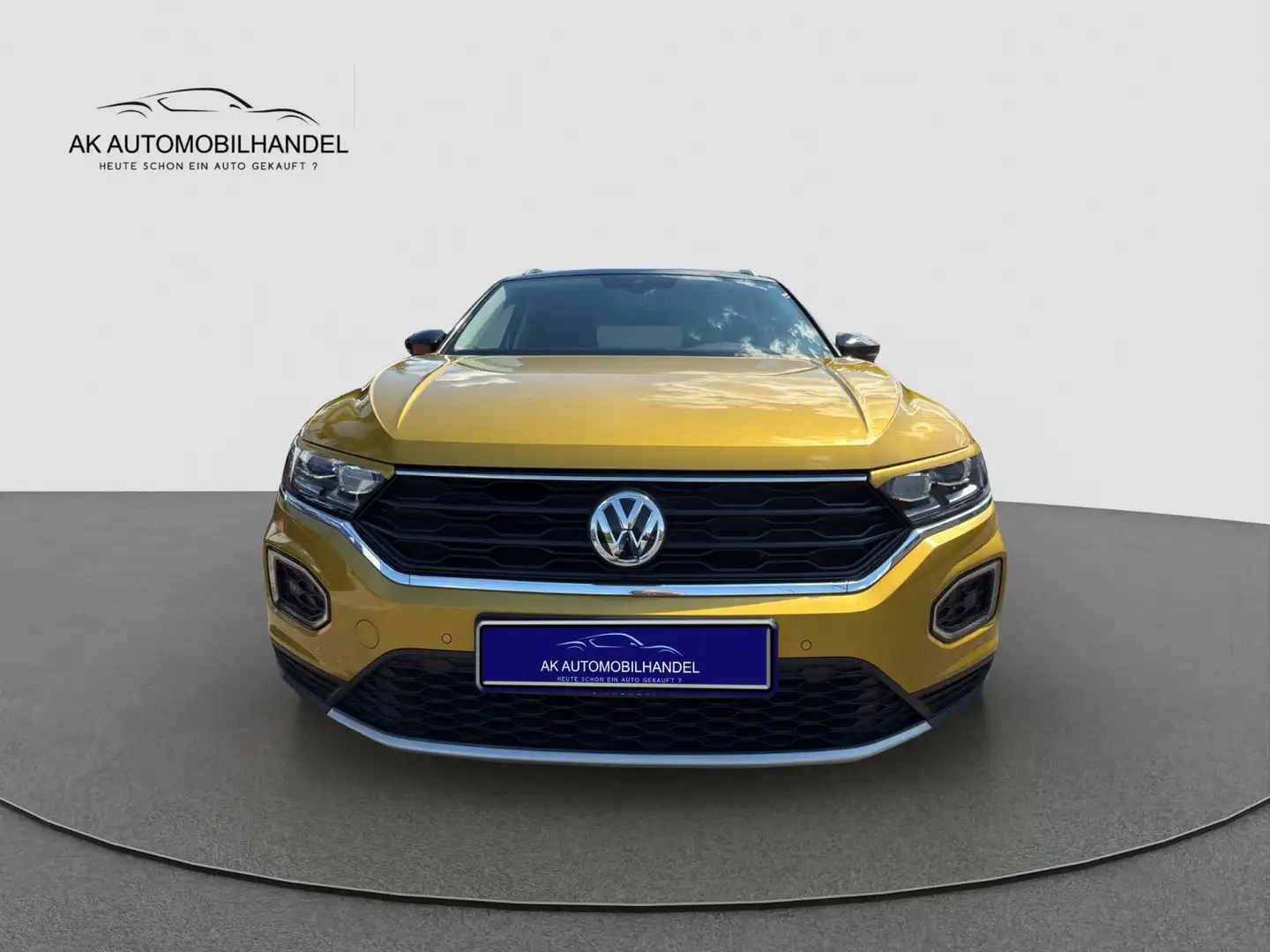 Volkswagen T-Roc IQ.DRIVE*PANO*PDC*SHZ*APPLECAR*ACC* Jaune - 2