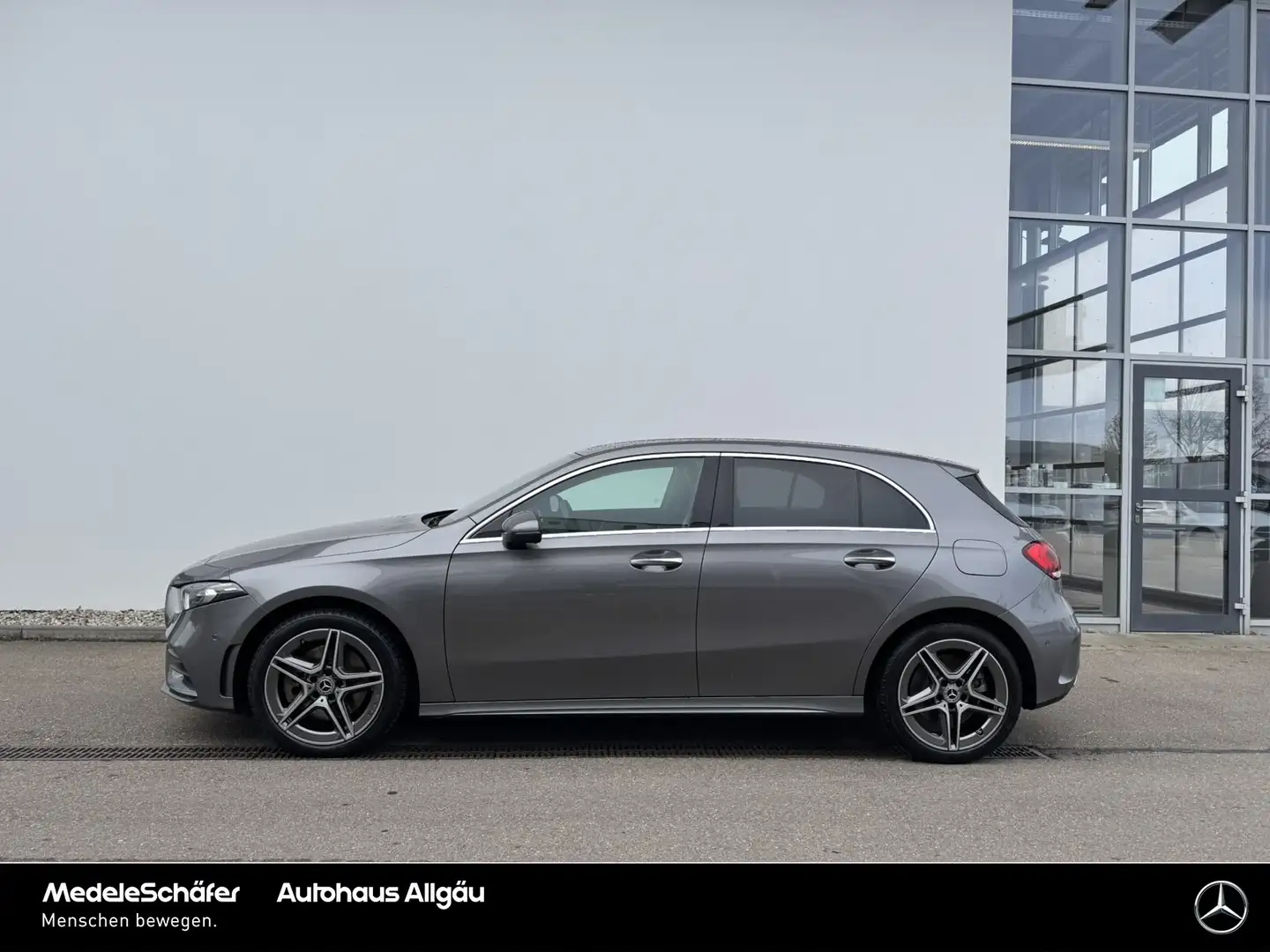 Mercedes-Benz A 250 A 250 e AMG MLED HUD Keyl 360° Memo Ambie Totwin Grau - 2