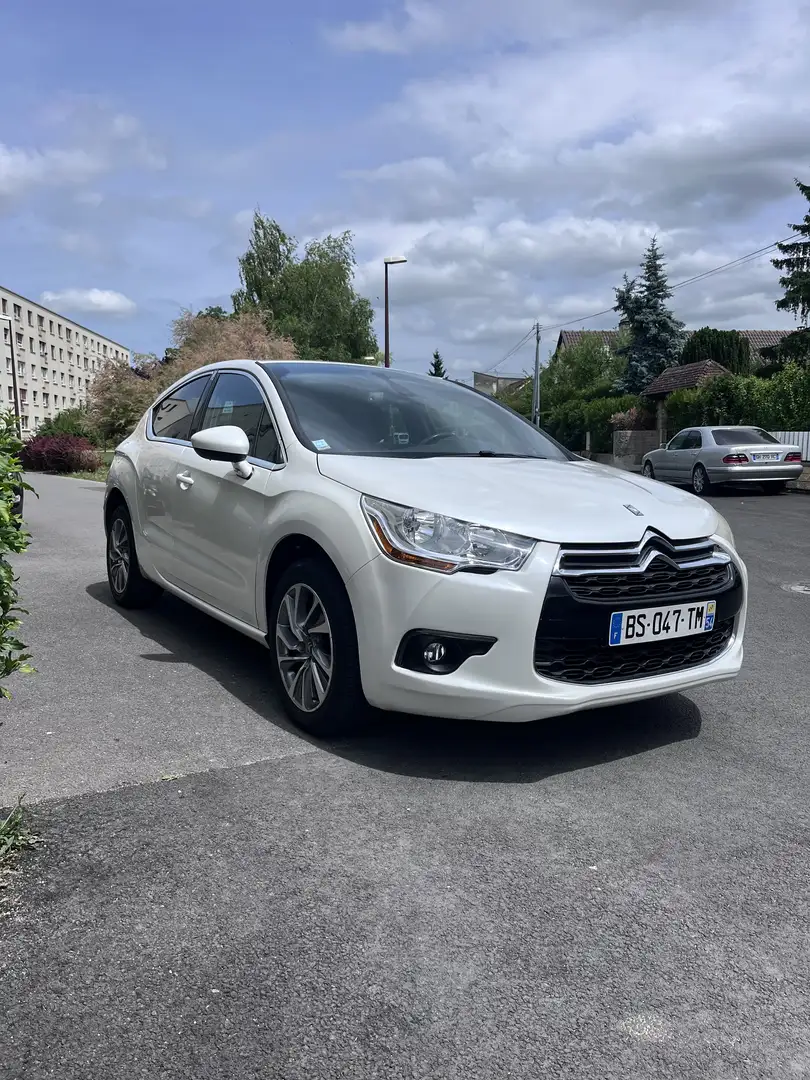 Citroen DS4 HDi 110 FAP So Chic - 1
