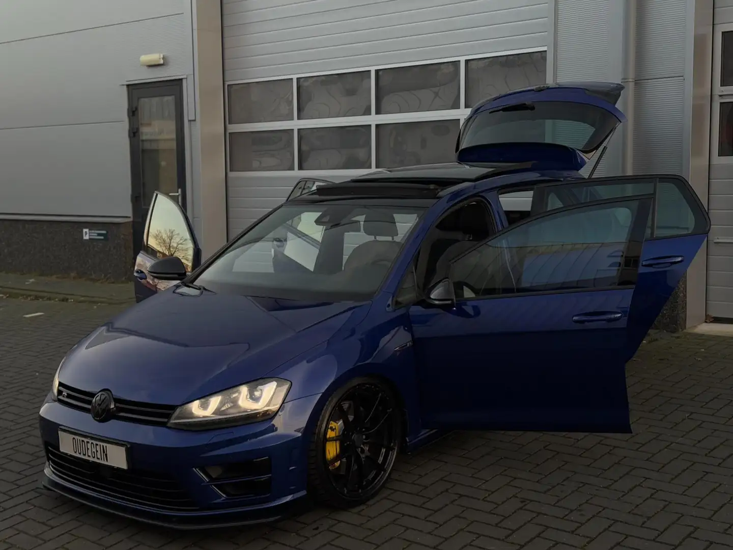 Volkswagen Golf 2.0 TSI R 400 4Motion / Miltek / Pano / Stage 2 / Blauw - 2