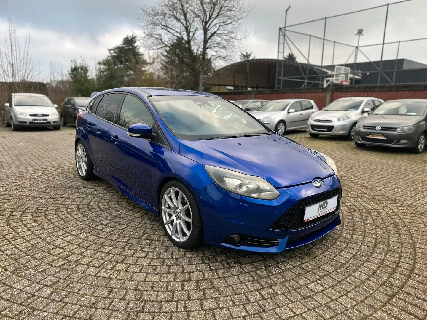 Ford Focus 2.0ST, 250PS, TÜV Neu, Schiebedach,Xenon - 2