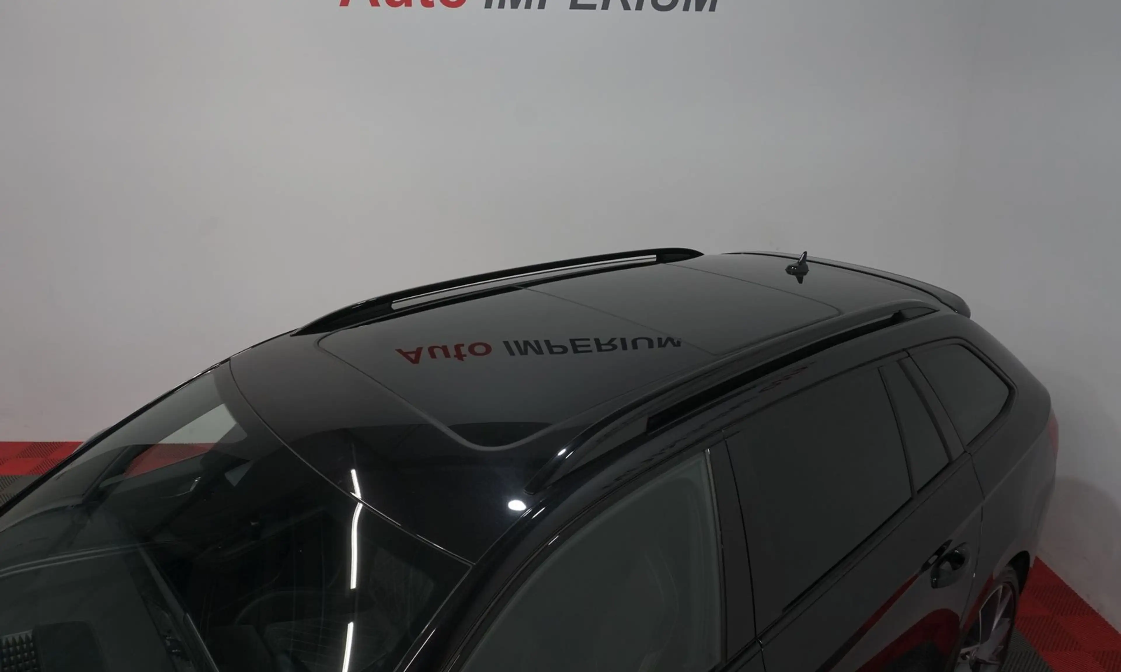 Skoda Superb Combi 2.0 TDI Sportline*PANO*AHK*MATRIX — photo 8