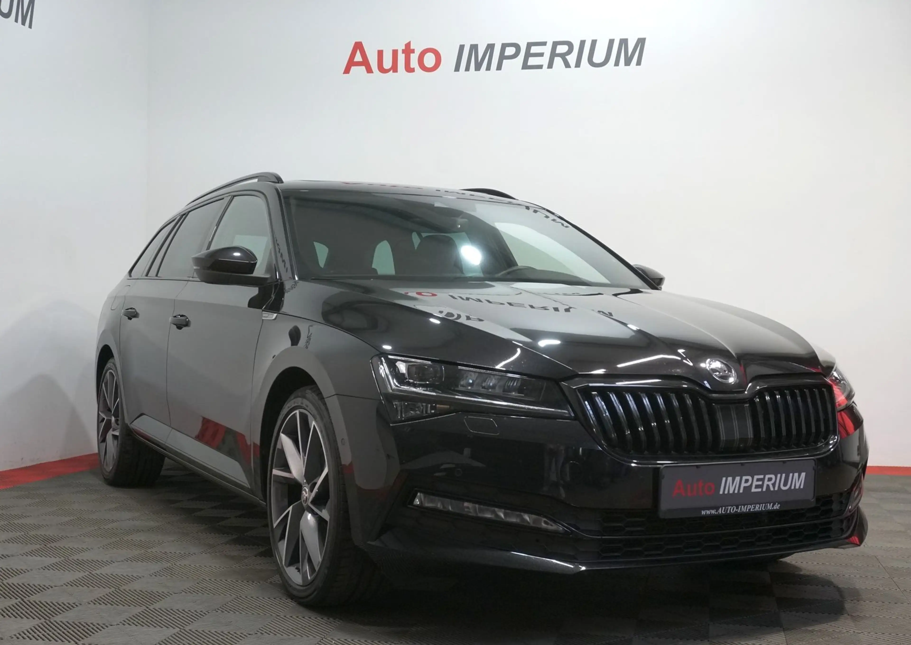 Skoda Superb Combi 2.0 TDI Sportline*PANO*AHK*MATRIX — photo 4