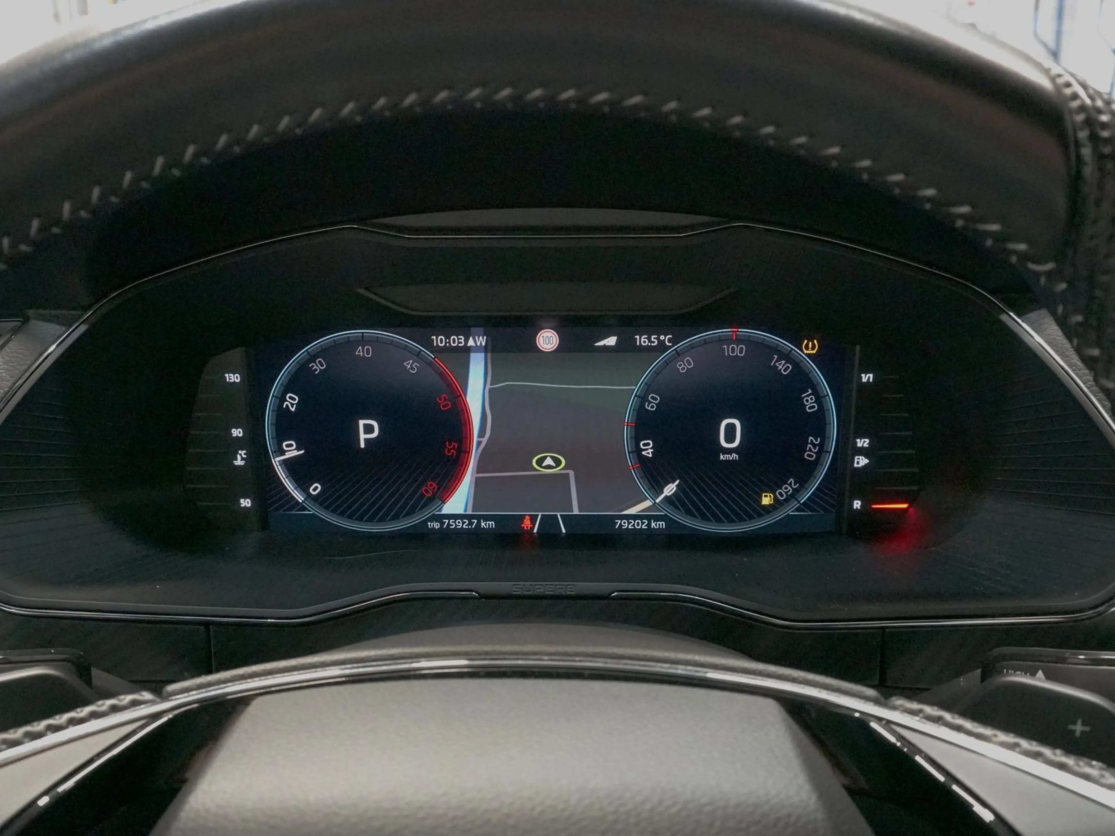 Skoda Superb Combi 2.0 TDI Sportline*PANO*AHK*MATRIX — photo 15