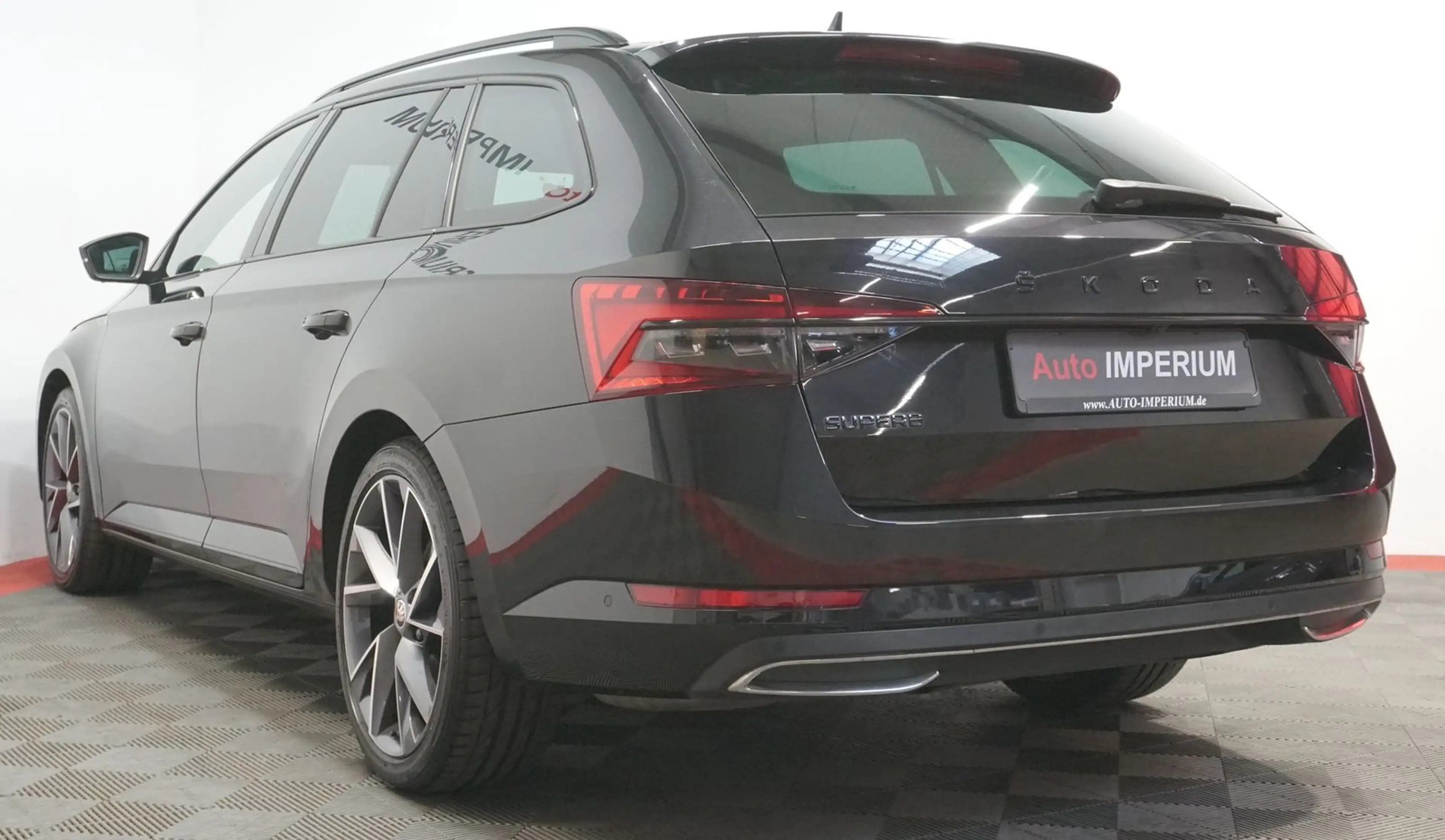 Skoda Superb Combi 2.0 TDI Sportline*PANO*AHK*MATRIX — photo 7