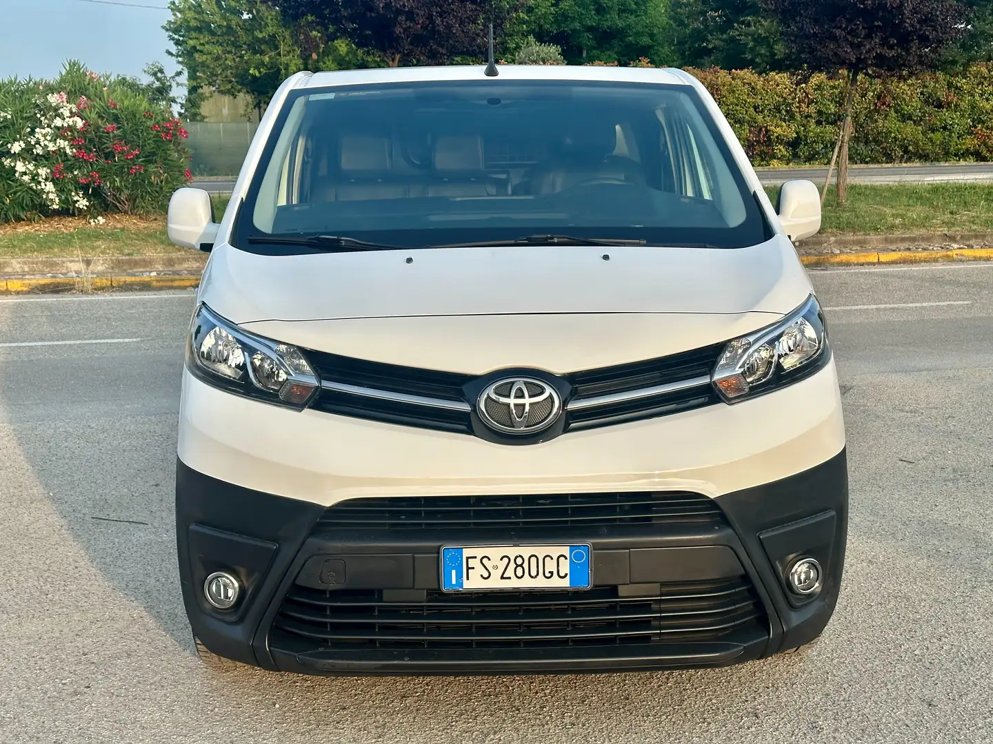 Toyota Proace 1.6D 100Cv  10q Furgone Bianco - 2