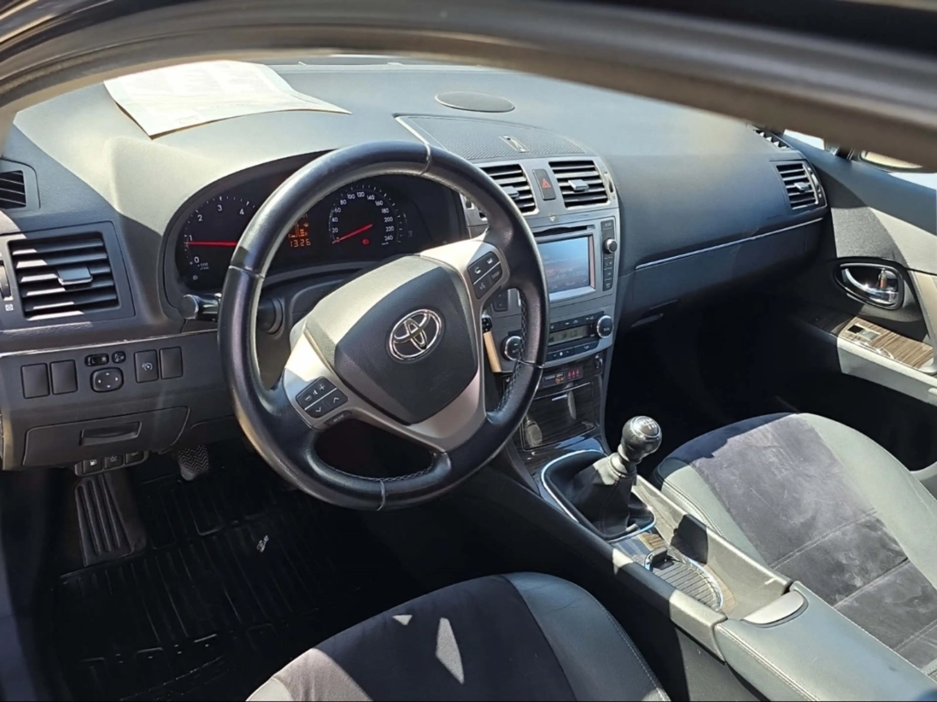 Toyota Avensis Kombi Executive Bi-Xenon Temp SHZ Keyless Bluetoot — photo 7