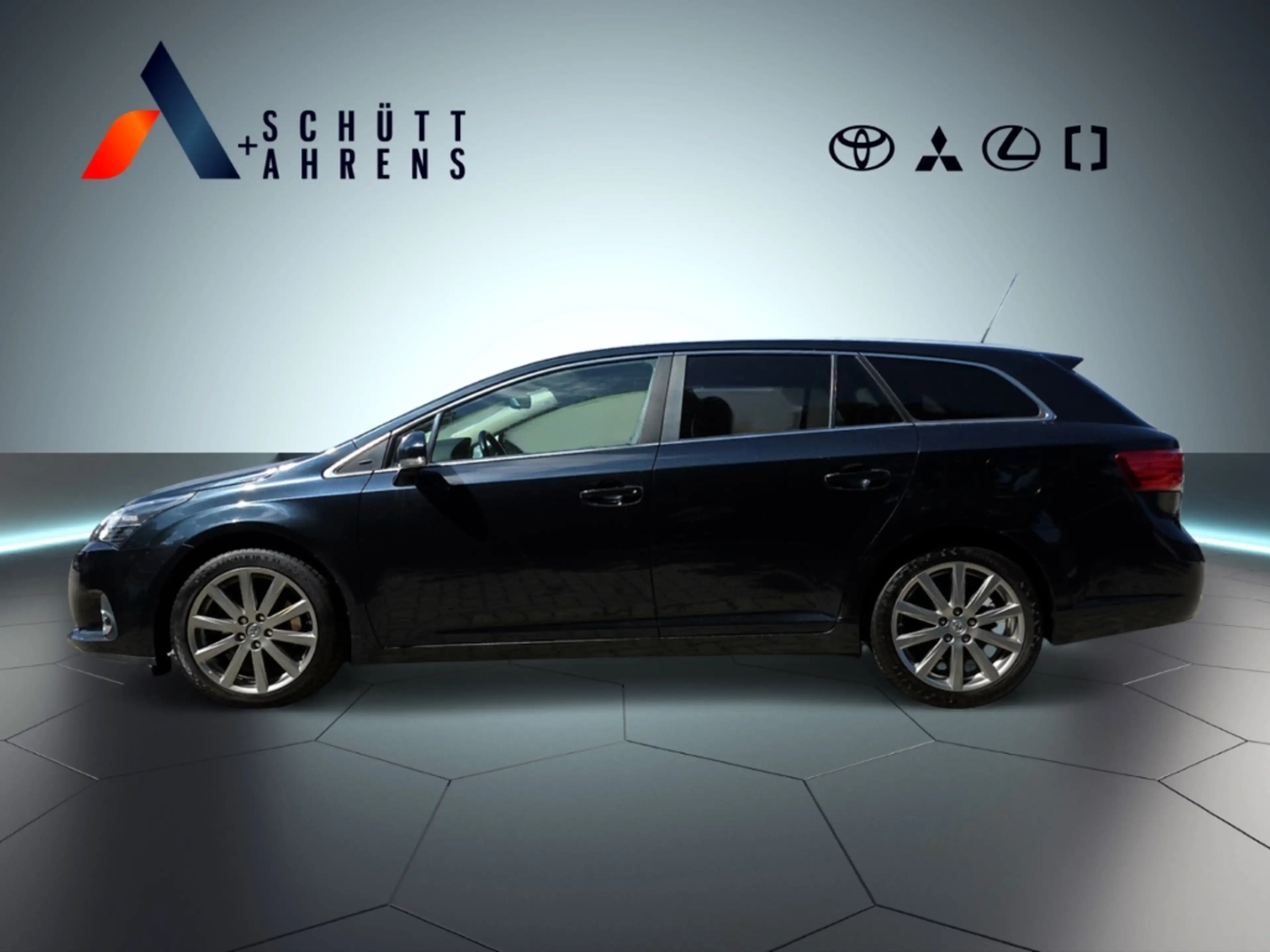 Toyota Avensis Kombi Executive Bi-Xenon Temp SHZ Keyless Bluetoot — photo 2