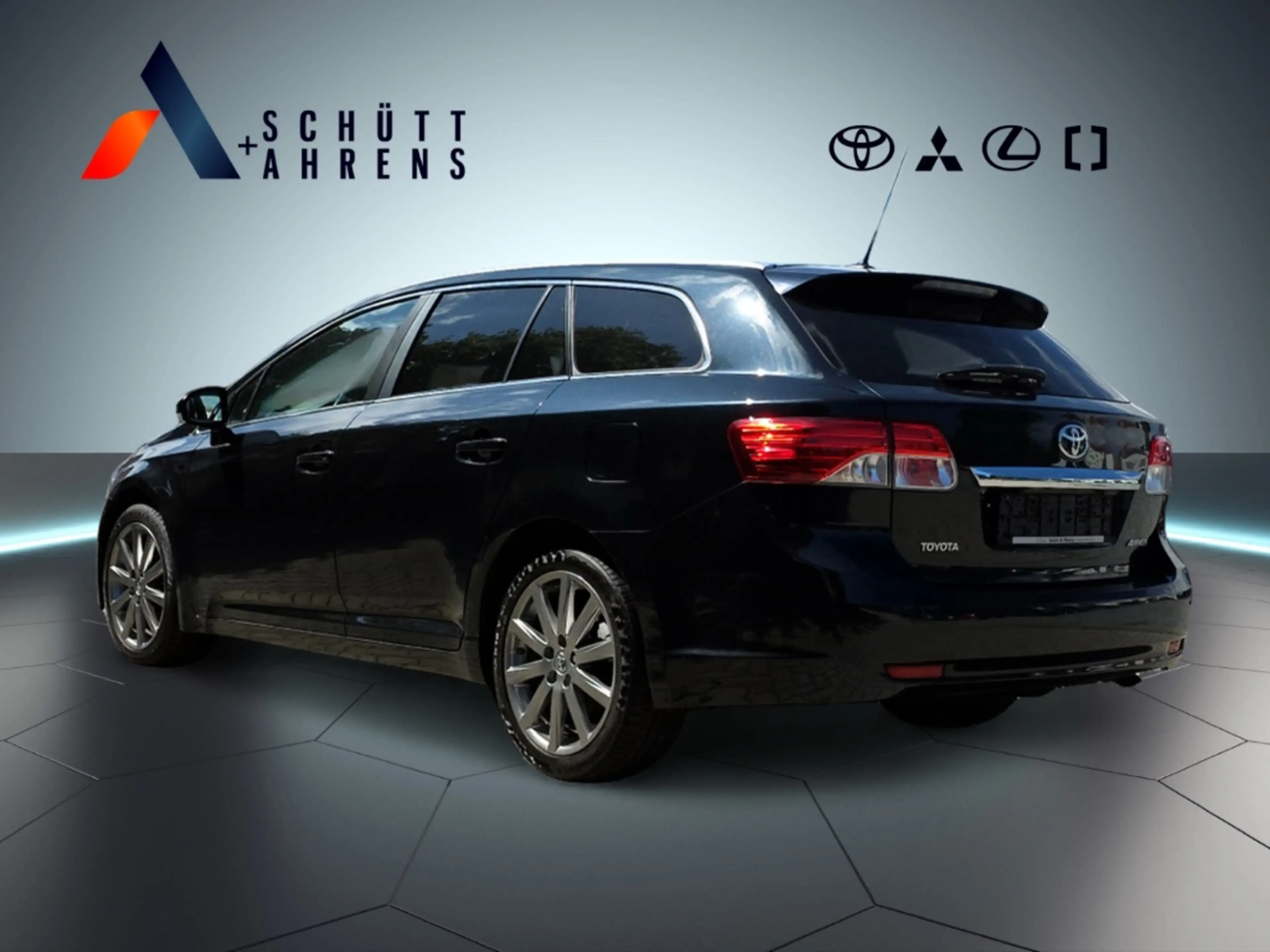 Toyota Avensis Kombi Executive Bi-Xenon Temp SHZ Keyless Bluetoot — photo 4