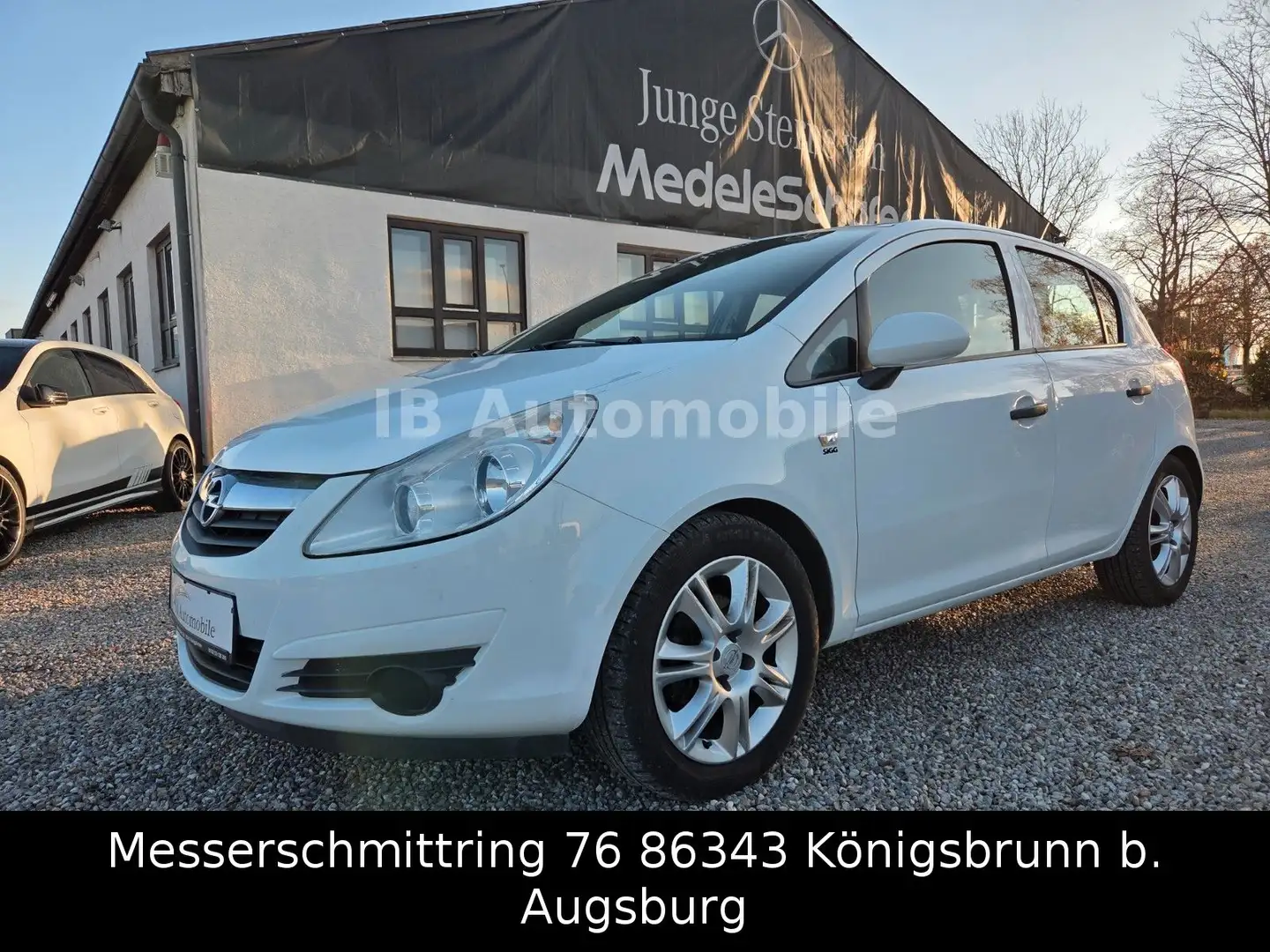 Opel Corsa D TÜV bis Oktober 2027 "110 Jahre" Weiß - 1